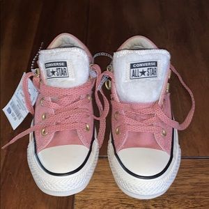 NWT Converse All-Star women sneaker